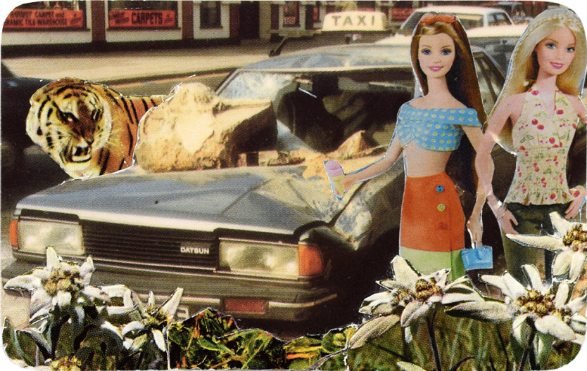 Angela Rohde - Kunstkreditkarte - Barbie mit demoliertem Auto nach Sturmkatastrophe und Tiger 44-05iii2006